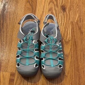 DSG Gray and Teal Casual Sandals
